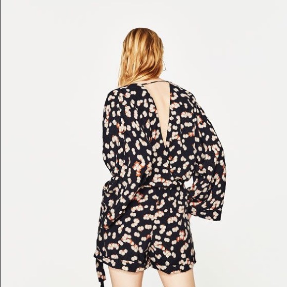 NWOT ZARA FLORAL FLOWING PRINTED JUMPSUIT ROMPER - Picture 4 of 7